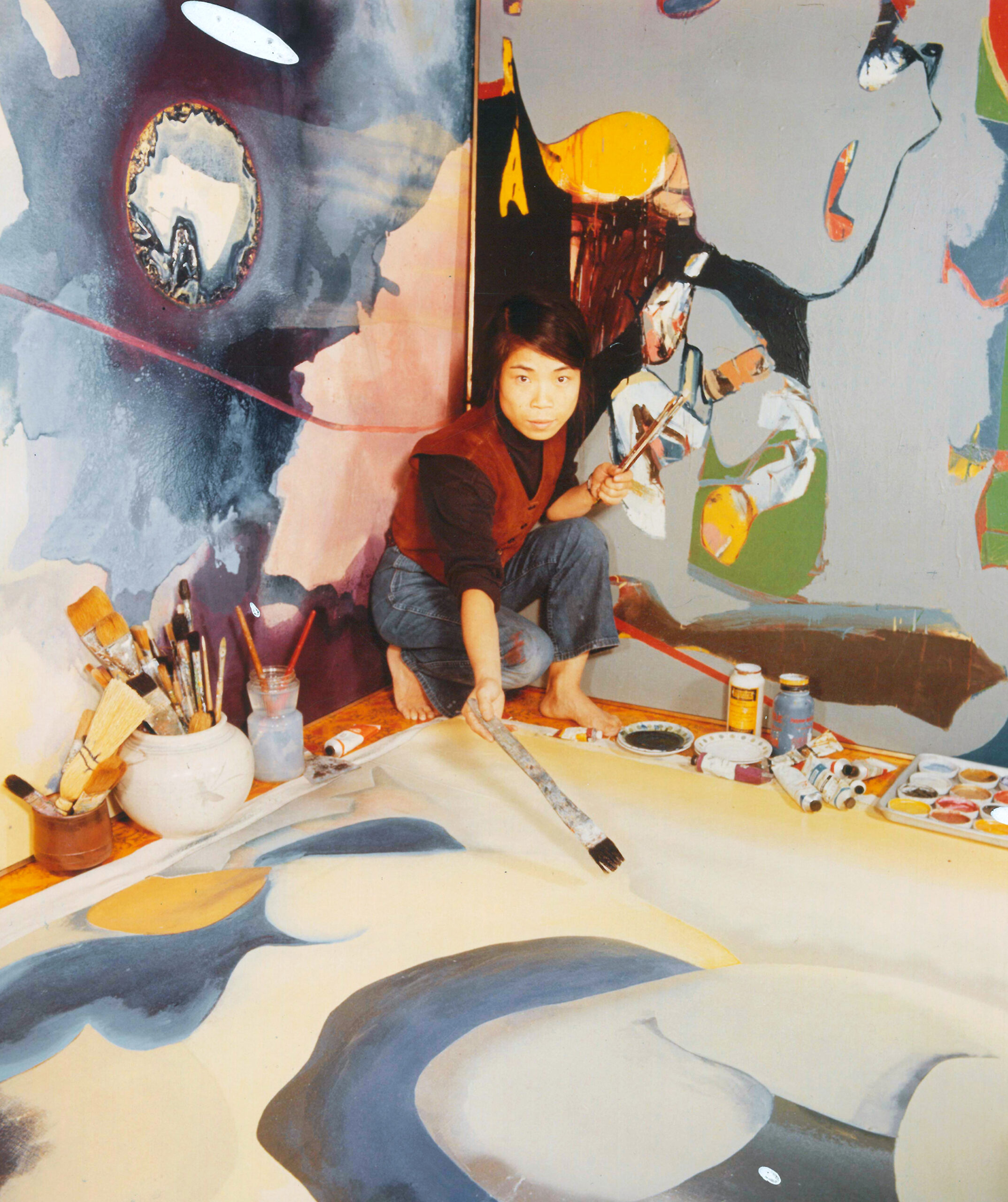 CONTRASTE_Wook-kyung Choi working in her studio, 1971_Portrait of Wook-Kyung Choi. © Estate of of Wook-Kyung Choi_Image provided by Kukje Gallery. copie